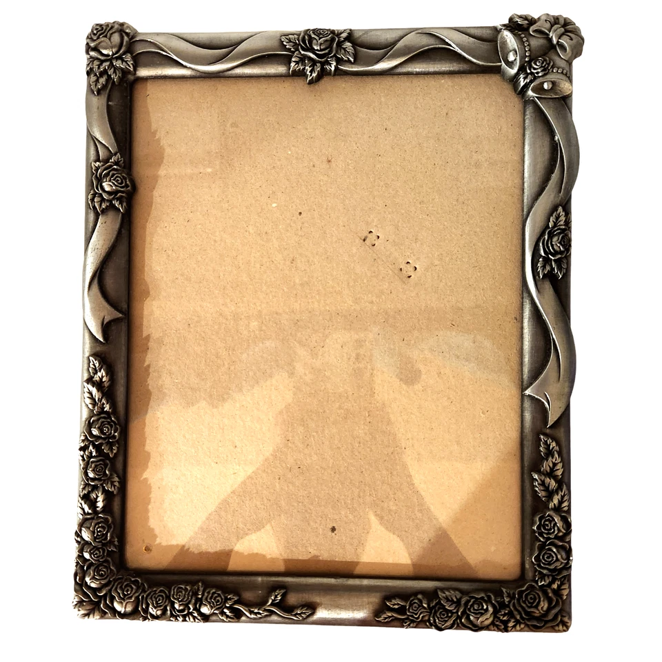 Marco de fotos vintage de rosas y campanas de metal color peltre de los años 80-90 8x10 Foto 3 de 4