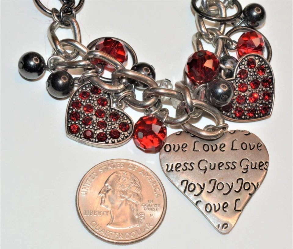 Vintage Firmato Guess Color Argento Rosso Strass Ciondolo Cuori 19.1cm Bracciale - Immagine 2 di 2
