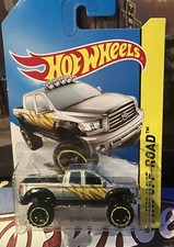 2014 HOT WHEELS ‘10 TOYOTA TUNDRA PICKUP TRUCK SILVER 4 X 4