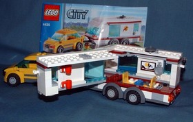 CITY, CAR & CARAVAN SET 4435 - LEGO - 2012 - USED W/ MANUAL & BOX