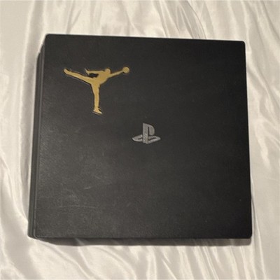 Sony PlayStation pro 4 1TB Black no issues used in good condition