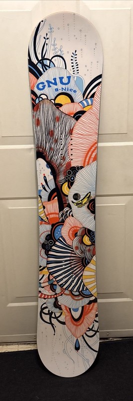 GNU B-Nice BTX Banana Traction Girls/Women’s Snowboard 151cm Good CONDITION USA
