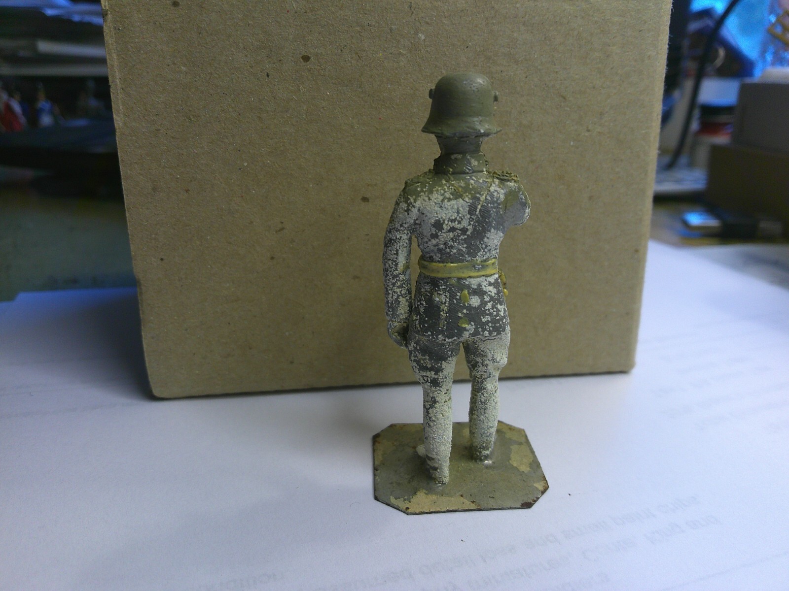 Stadden, ww1 German infantry in gas mask, unpainted lead 54mm figure