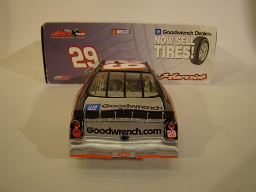 Kevin Harvick #29 2002 GM Goodwrench Service 1:24 acción NASCAR diecast - Imagen 5 de 9