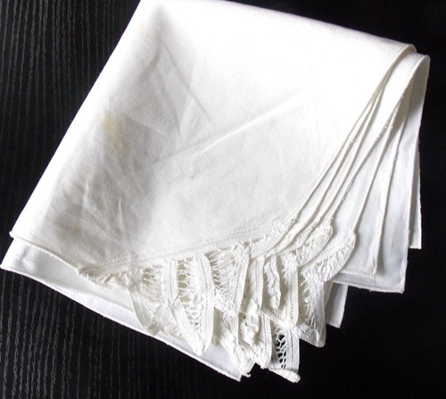 SERVIETTES BRODEES MAIN DENTELLE RENAISSANCE SUR LIN LOT DE 6 PROMO*** - Picture 2 of 3