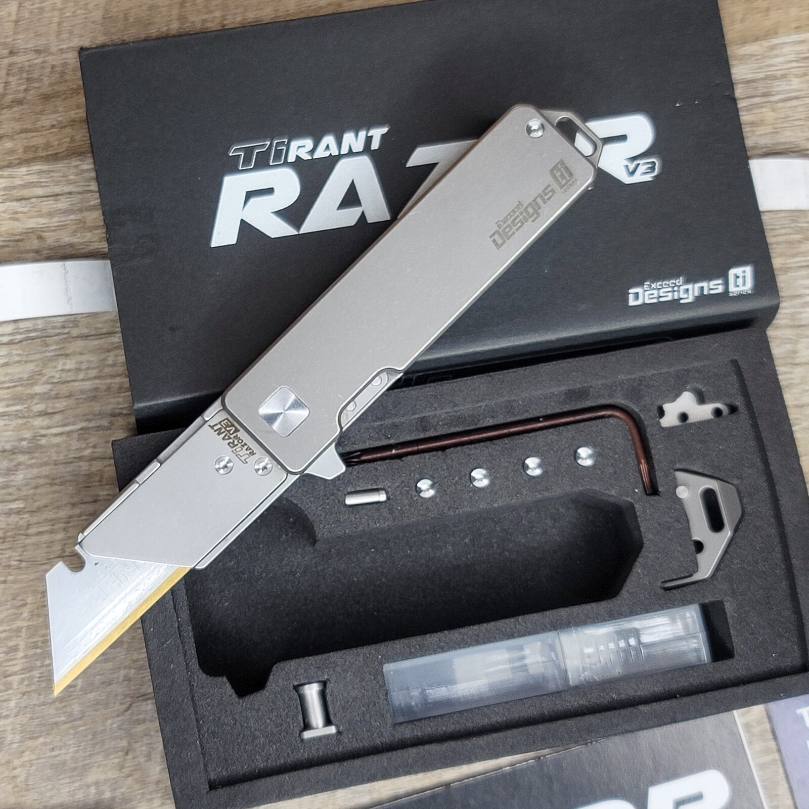 Exceed Designs TIRANT RAZOR V3 Stonewashed Titanium Utility Knife 