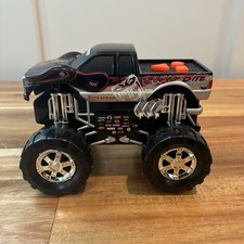 Toy State Road Rippers Snake Bite Monster Truck Firestone Lights Sound Motorized