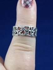 925 Sterling Silver Heart Band Ring Sz 7 1JW93