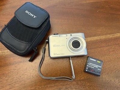Casio Exilim EX-Z1000 10.1MP Digital Camera With Battery