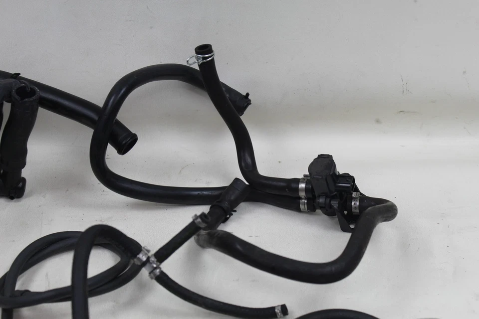 Aprilia RSV4 1100 Factory 23 Tuono Radiator Water Coolant Hose Thermostat Sensor - Image 2 of 4