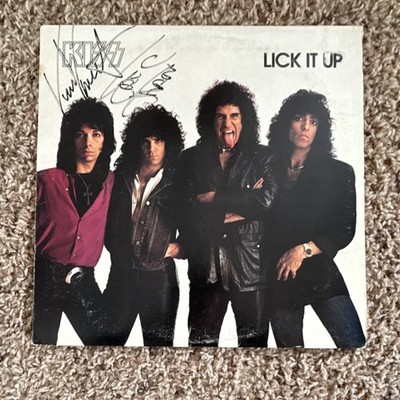 KISS Lick It Up Vinyl LP, Autographed Vinnie Vincent, Eric Carr. 1st pressing. 