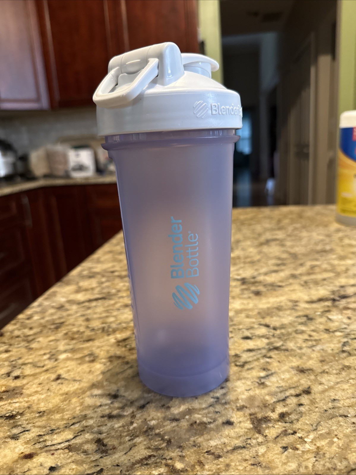 BlenderBottle Classic 28oz White Grey Blue Shaker Bottle BPA