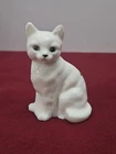FENTON MILK GLASS FIGURINE GREEN EYES CAT "Forget Me Not" SIGNED. Chipped Ears