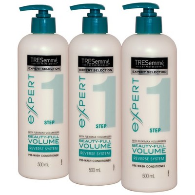 (10,65 EUR/l) 3x TRESemme Beauty-Full Volume Pre-Wash Conditioner - 500ml