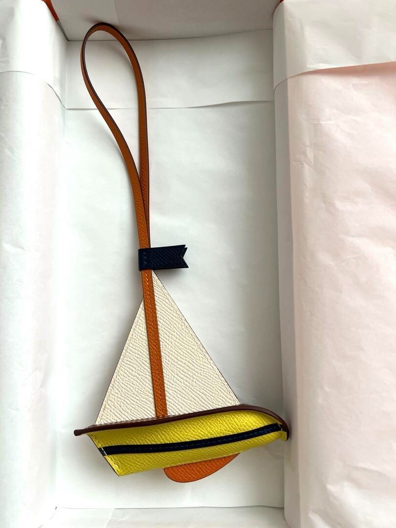 エルメス セイル24　ヨット　チャーム HERMES Sail 24 Yacht Charm With Box Epsom Barenia Leather