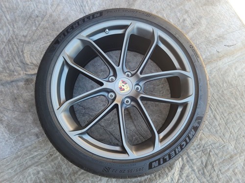 PORSCHE 9YO CAYENNE COUPE GT OEM 22" COMPETITION WHEELS/TIRES/TPMS & CAPS SET - Picture 4 of 12