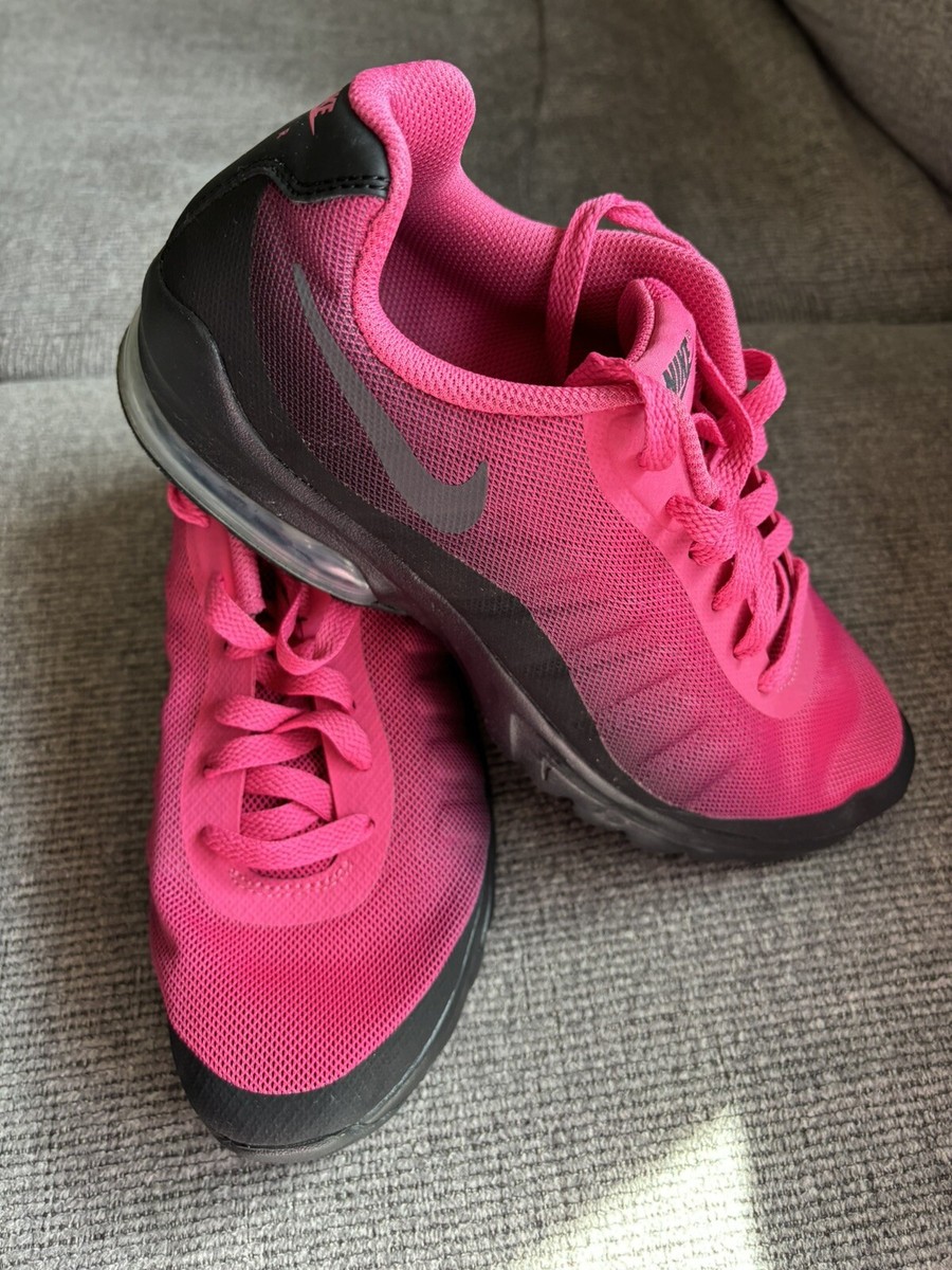 nike air max invigor pink and black