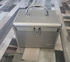 Alu CD Koffer / DJ Heitech Koffer für 200 CDs gebraucht Verschließbar 