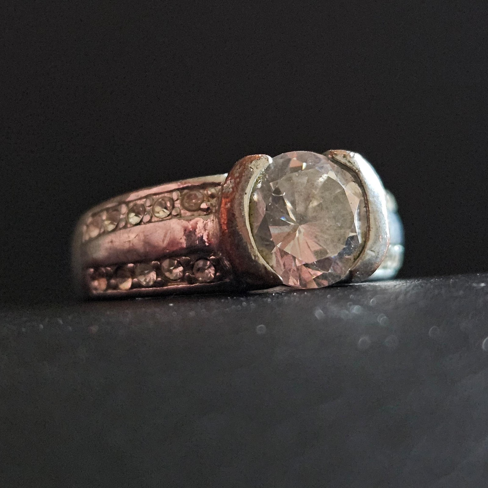 Stunning Solid Solitaire Double Closed Silver Cry… - image 1