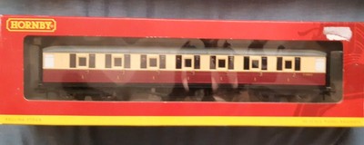 Hornby R4179A BR 61ft 6'' KORRIDOR 1. KLASSE REISEBUS VERPACKT