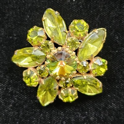 Vtg Austria Signed Brooch Gold Tone Green Crystal Domed Rivoli Center Prong Set
