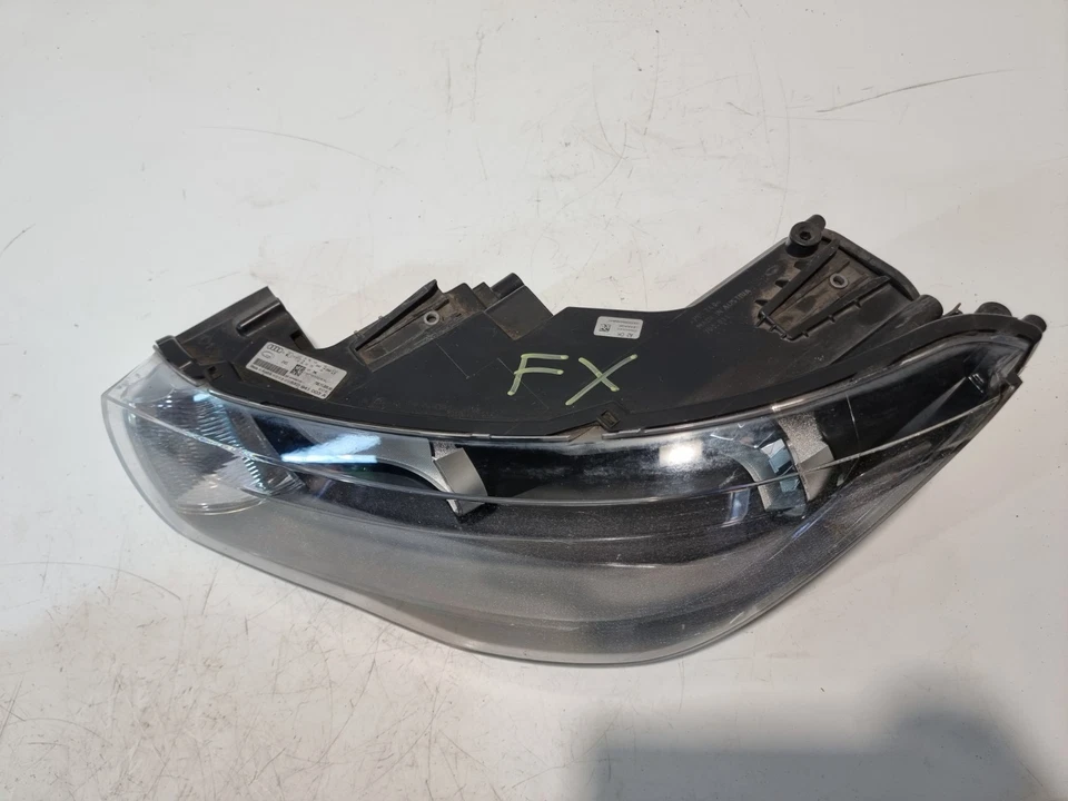 Faro delantero izquierdo pasajero Audi A1 N/S lámpara halógena 2018 MK1 OEM 8X0941003A Foto 3 de 4