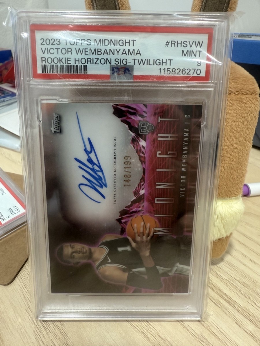 2023-24 Topps Midnight - Rookie Horizon Signatures Victor