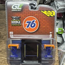 AUTOMOTIVE DOUBLE SCISSOR LIFT "UNION 76" FOR 1/64 SCALE BY GREENLIGHT 16220 B