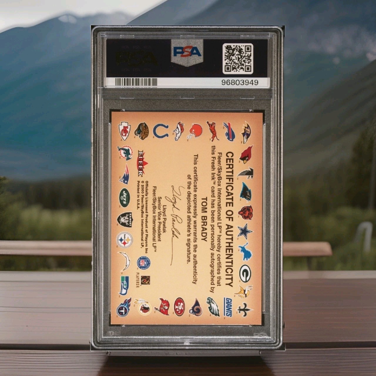 Tom Brady (RC, AUTO) 2000 Fleer - Autographics 🏈 PSA 7,  AUTO 10 🏈 🐐 view 2