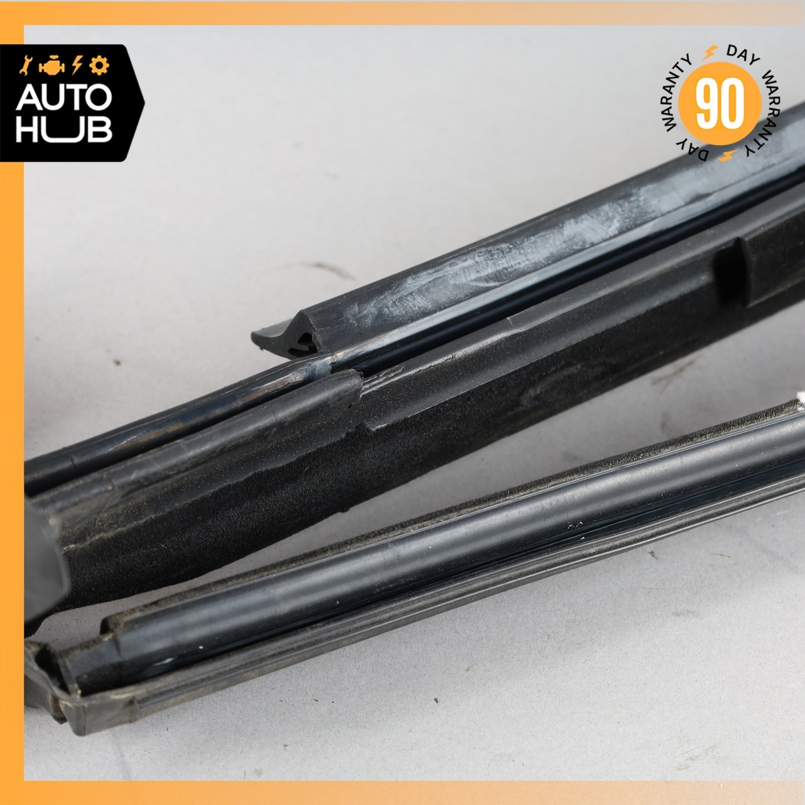07-10 Bentley Continental GTC Speed Right Side Door Seal w/ Seat Belt Guide OEM