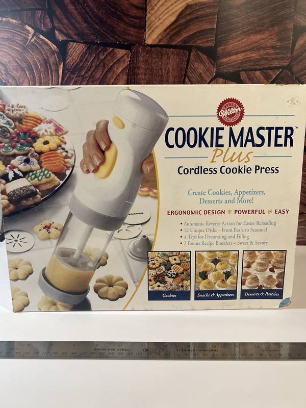 Wilton Cookie Master Plus Cordless Cookie Press Missing Barrel Ergonomic Power