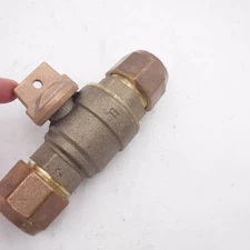 Mueller 300 B-25209N-1 In-Line Ball Curb Valve 1" CTS Brass Body