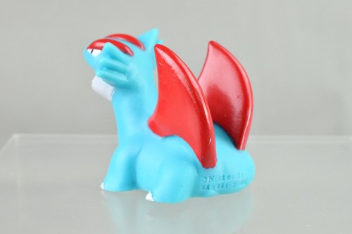 Pokemon Salamence 2004 Finger Puppet Mini Figure 2" Bandai - Picture 2 of 2