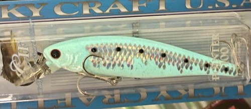 Lucky Craft SW Pointer 100SP 4" 5/8oz Slow Suspending Jerkbait - Farbe auswählen - Bild 48 von 52