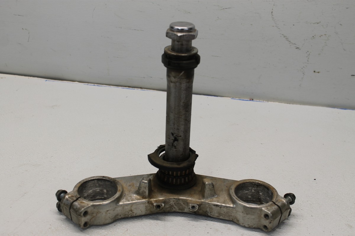 95 KAWASAKI NINJA ZX7R ZX750 ZX7L FRONT FORKS CLAMP LOWER TRIPLE