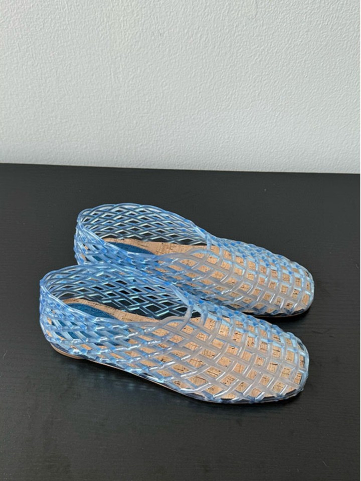 Zapatos impermeables huecos de fondo plano The Row para mujer