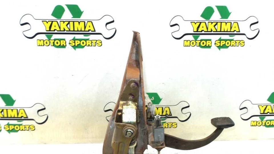 Conjunto de pedal de transmisión manual Mazda B2600 1990-1993 2,6 L 4X4 OEM Foto 4 de 4