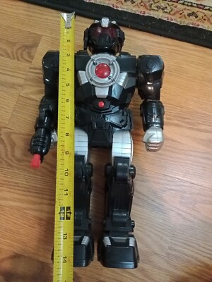 Battery Operated Animated Robot: Light up, Sound & Motorized Walking  Used