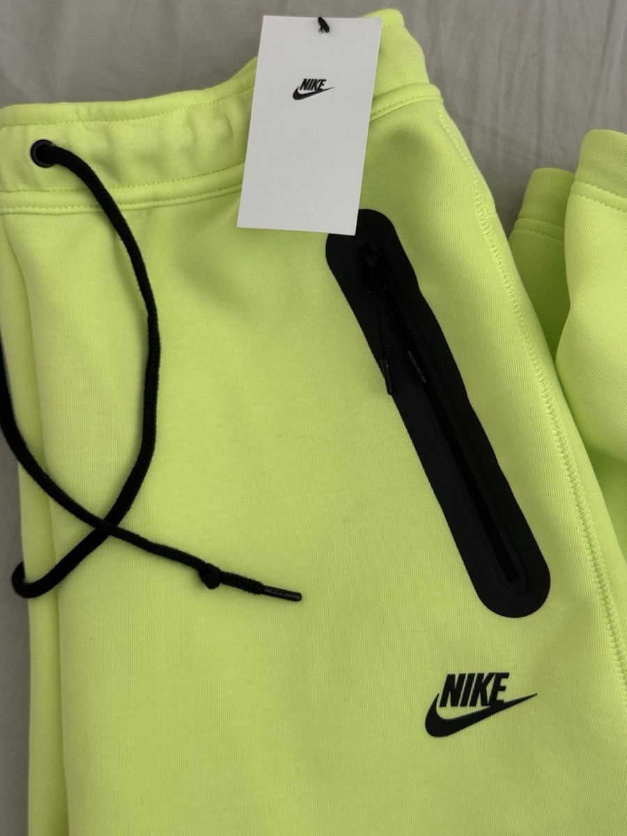 Nike Tech Fleece Jogger Pants HJ6533-736 Light Yellow Men's Size M
