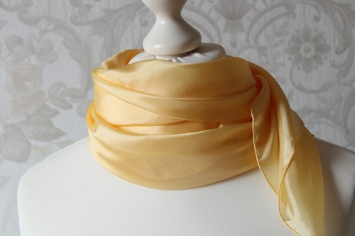 Tuch aus Seide gold gelb uni Seidentuch 90 x 90 cm Geschenk Frauen Geburtstag - Bild 5 von 6