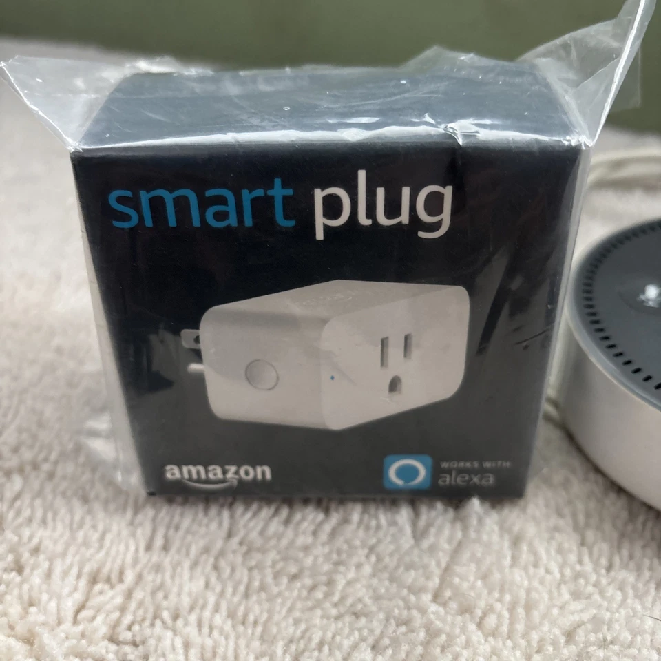 ALEXA Amazon Echo Dot 2nd Gen RS03QR Smart Speaker White + 2 Amazon Smart Plugs - Image 2 of 4