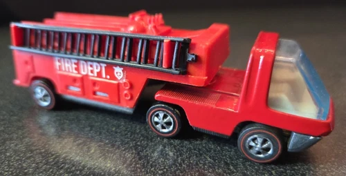Vintage Hot Wheels Redline 1970 TOUGH Red Fire Truck Heavyweights RESTORED #1