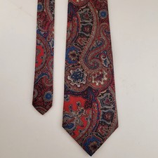 Vintage Manhattan Standard Tie Red Blue Paisley 3.75x58 Made in USA