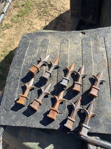 10 CAST WROUGHT IRON FINIAL SPEARS  1/2" ORNAMENTAL FENCE TOPPERS ANTIQUE ? 