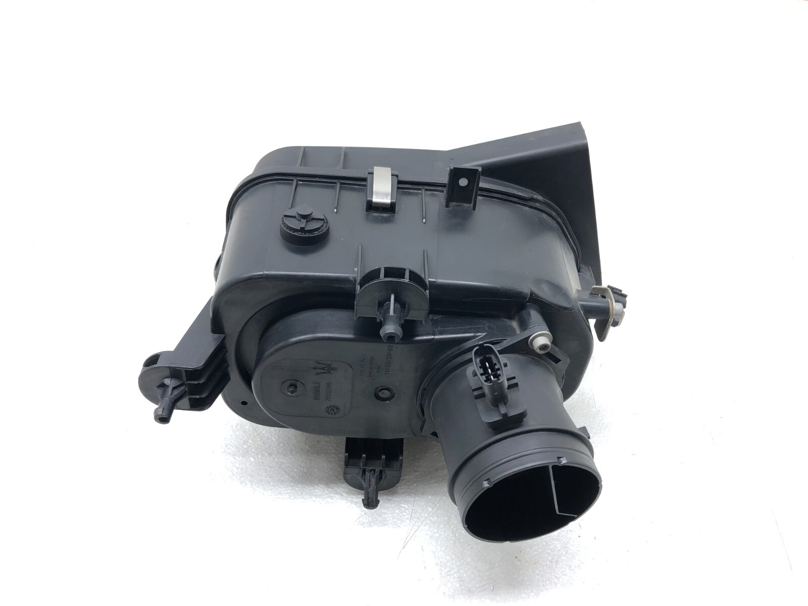 2014-2019 MASERATI GHIBLI SQ4 3.0L RIGHT PASS FRONT AIR CLEANER FILTER BOX OEM.