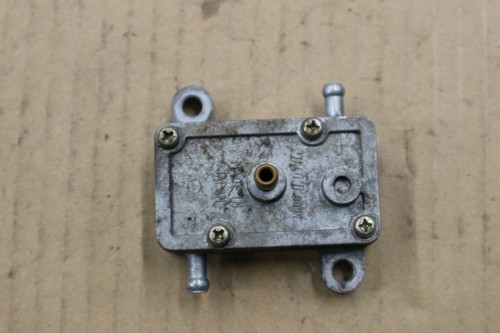 Piaggio TPH 125 Typ : M02 orig. Mikuni Benzinpumpe Unterdruckpumpe  (21058)