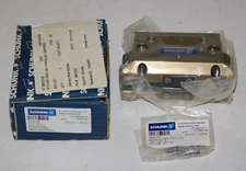 New Schunk PGN 125-1 370103 Pneumatic Robotic Universal Parallel Gripper Unit