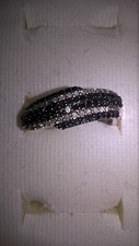 Beautiful Black Diamond S/C & White Diamond S/C Ring / Rhodium Plated Ring