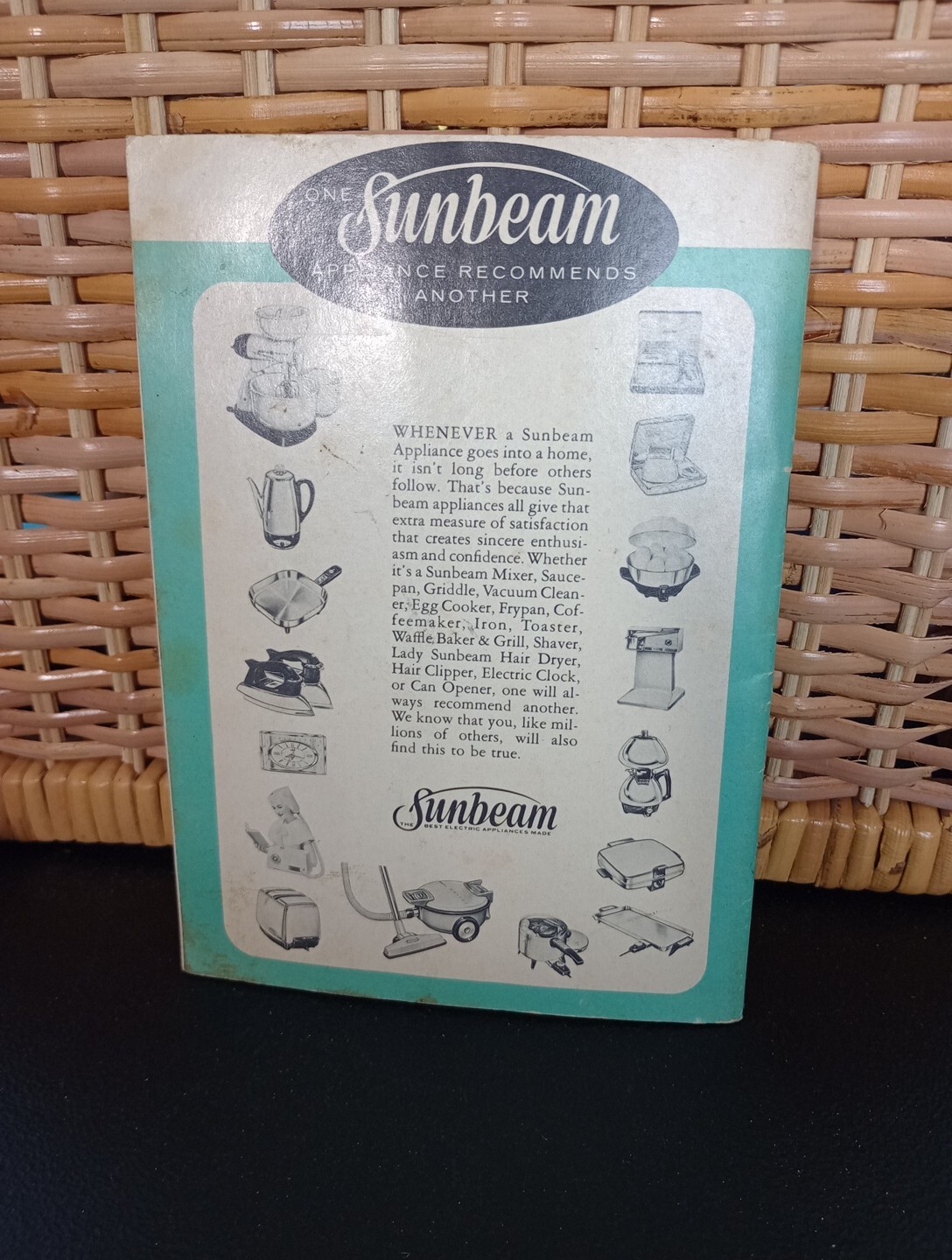 Vintage 1960 Sunbeam Deluxe Mixmaster Hand Mixer Recipe Instruction Book 35 Page