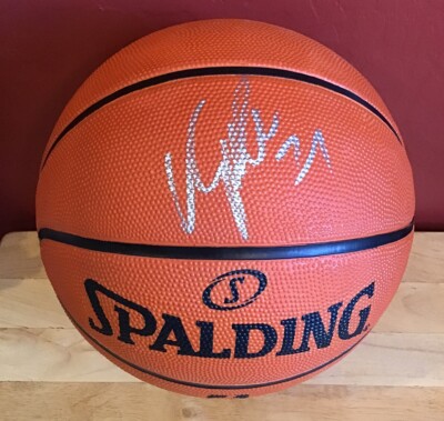 dominique wilkins signed basketball